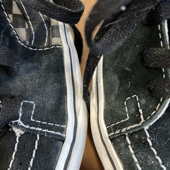 Vans hi top black checkerboard sneakers - Picture 9 of 12